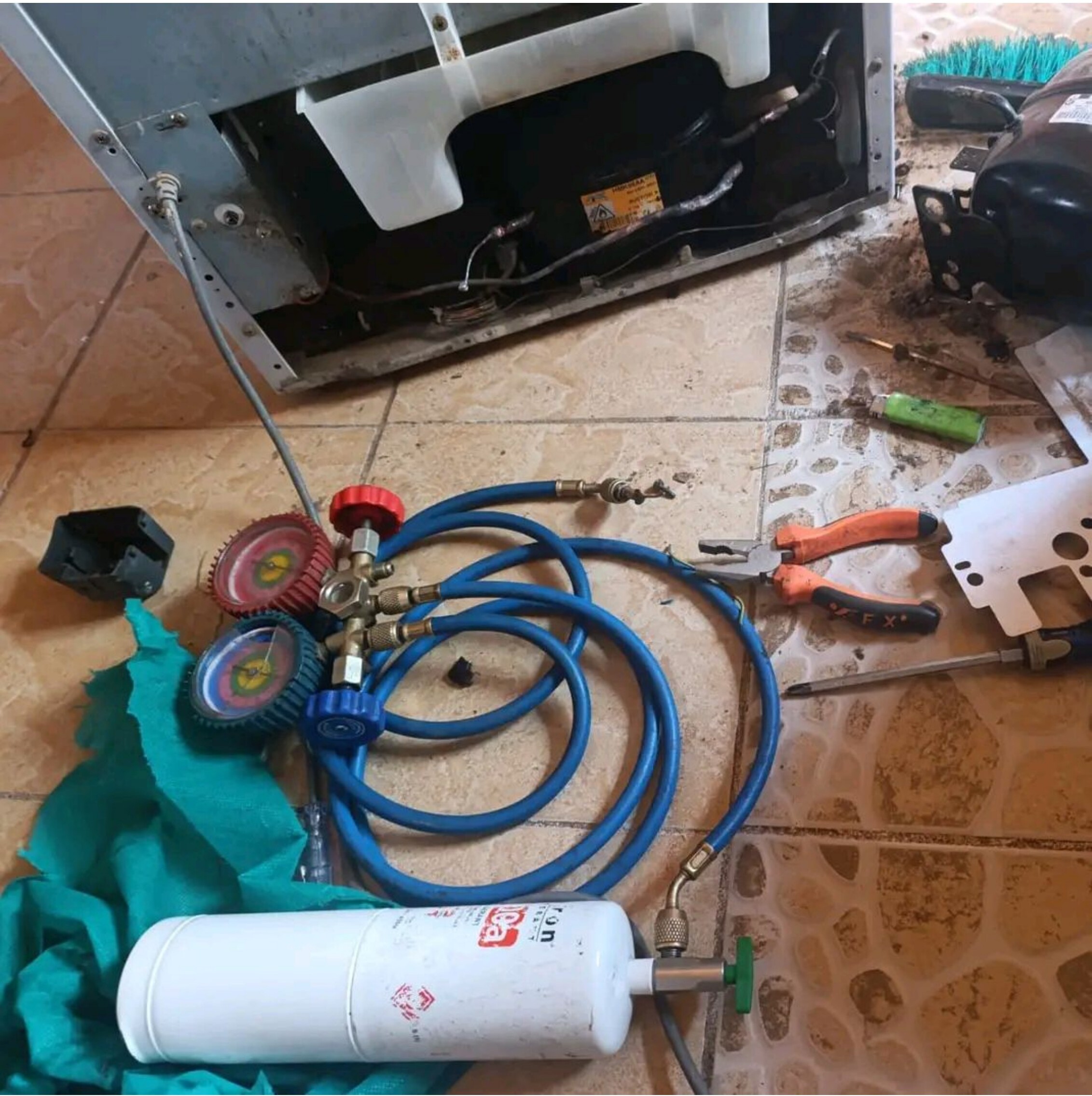 Fridge compressor diagnostics & R600a recharge
